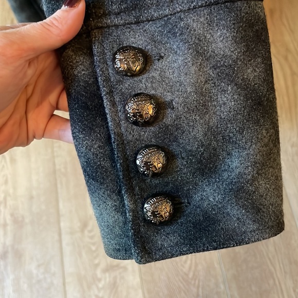 Guess Los Angeles Coat - Picture 8 of 8